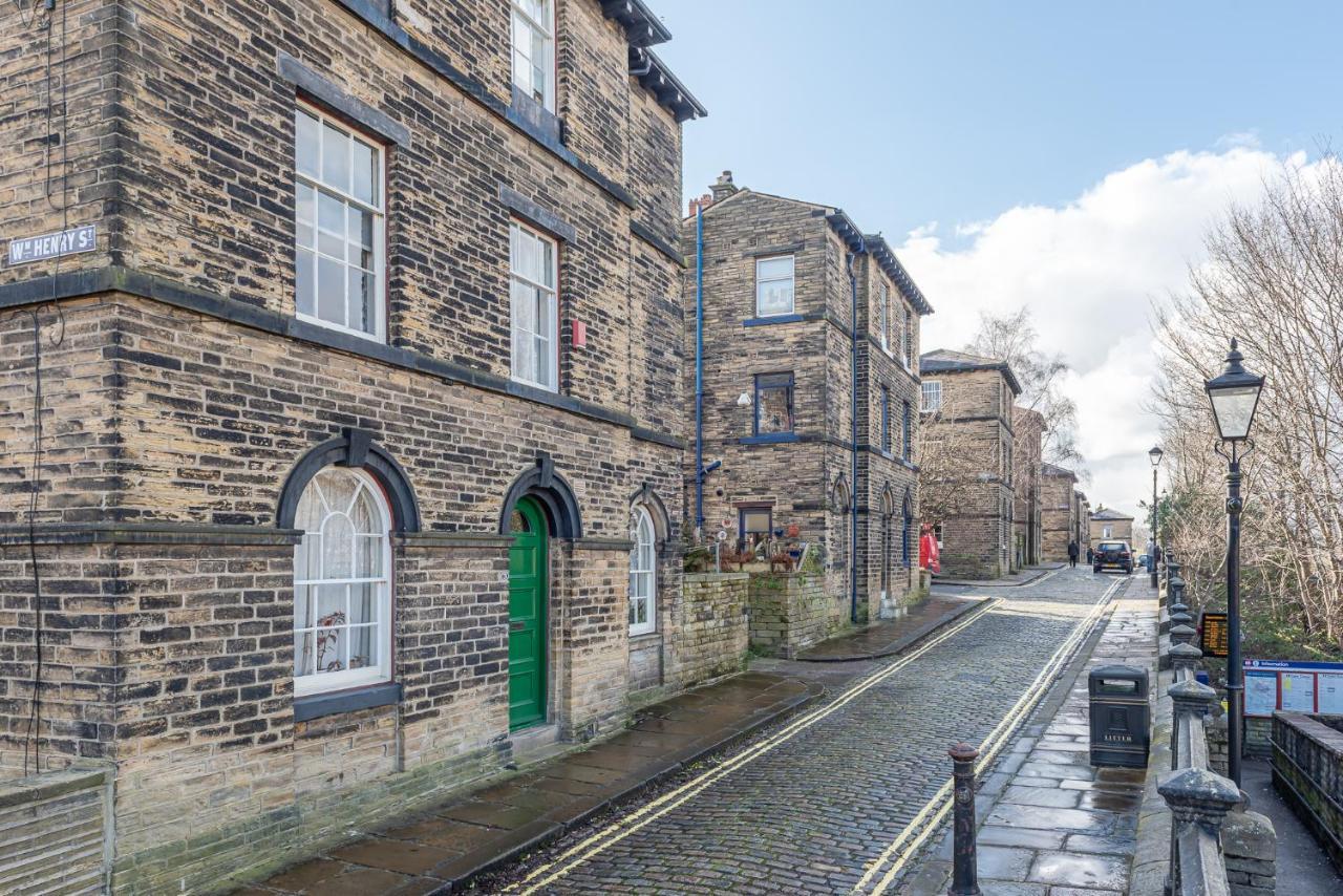 Riverside Balcony Apartment With Parking Just Minutes To Saltaire Shipley (West Yorkshire) Exterior photo