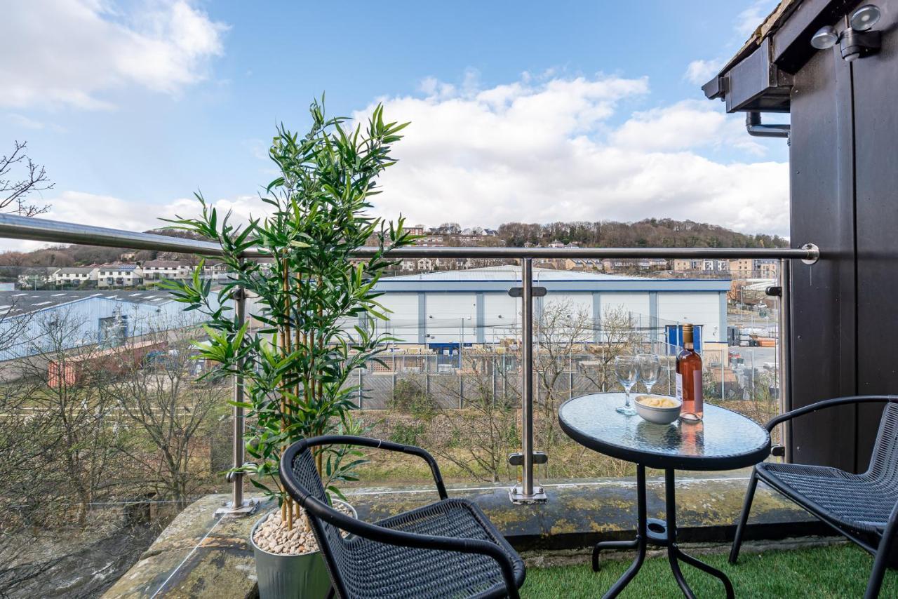 Riverside Balcony Apartment With Parking Just Minutes To Saltaire Shipley (West Yorkshire) Exterior photo